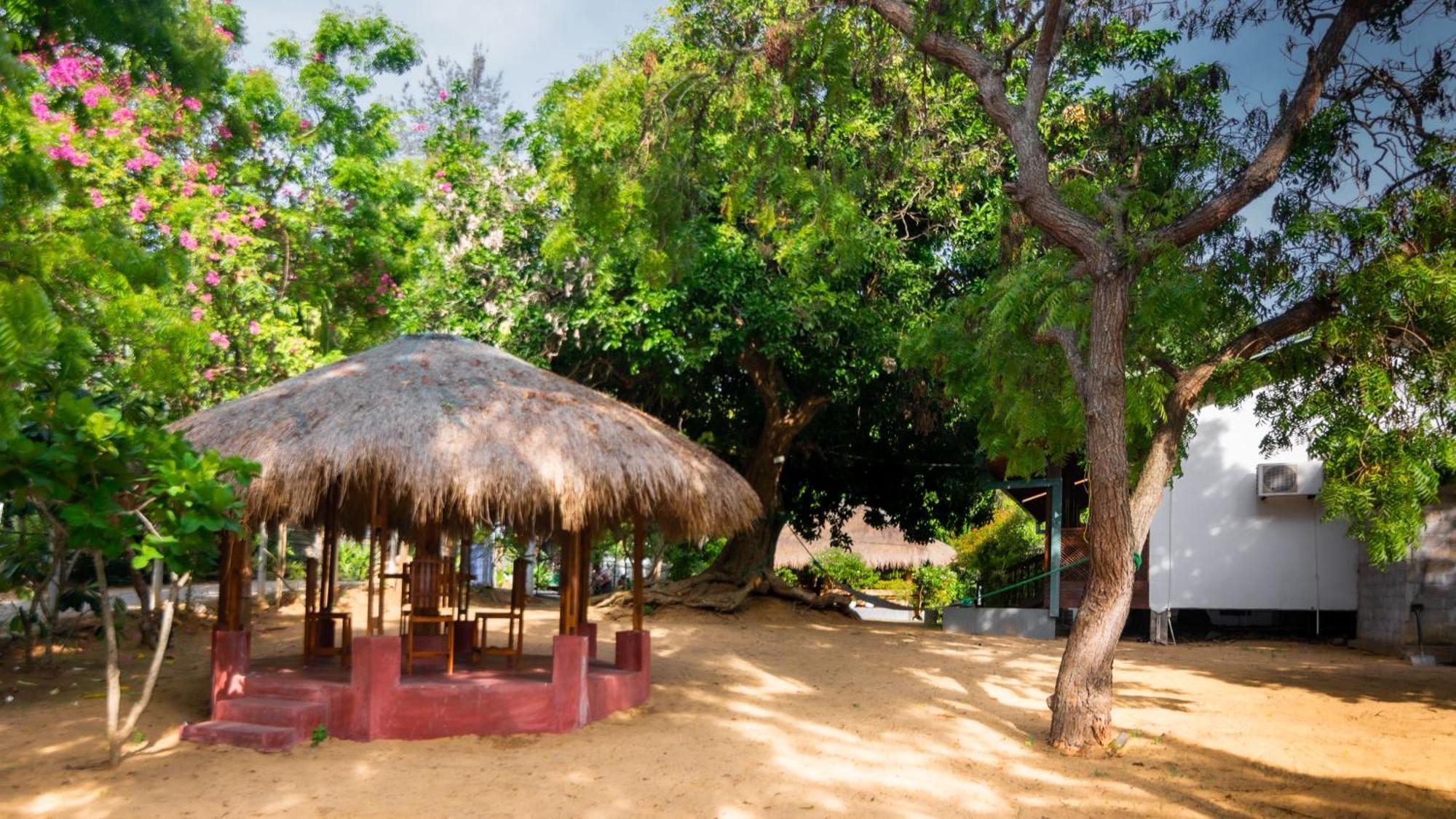 Hotel Arugambay Coco Bay à Baie d'Arugam Extérieur photo